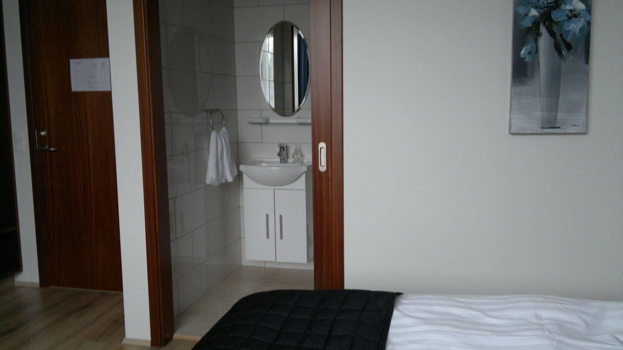كيفلافيك Hotel Grasteinn - Airport Hotel المظهر الخارجي الصورة