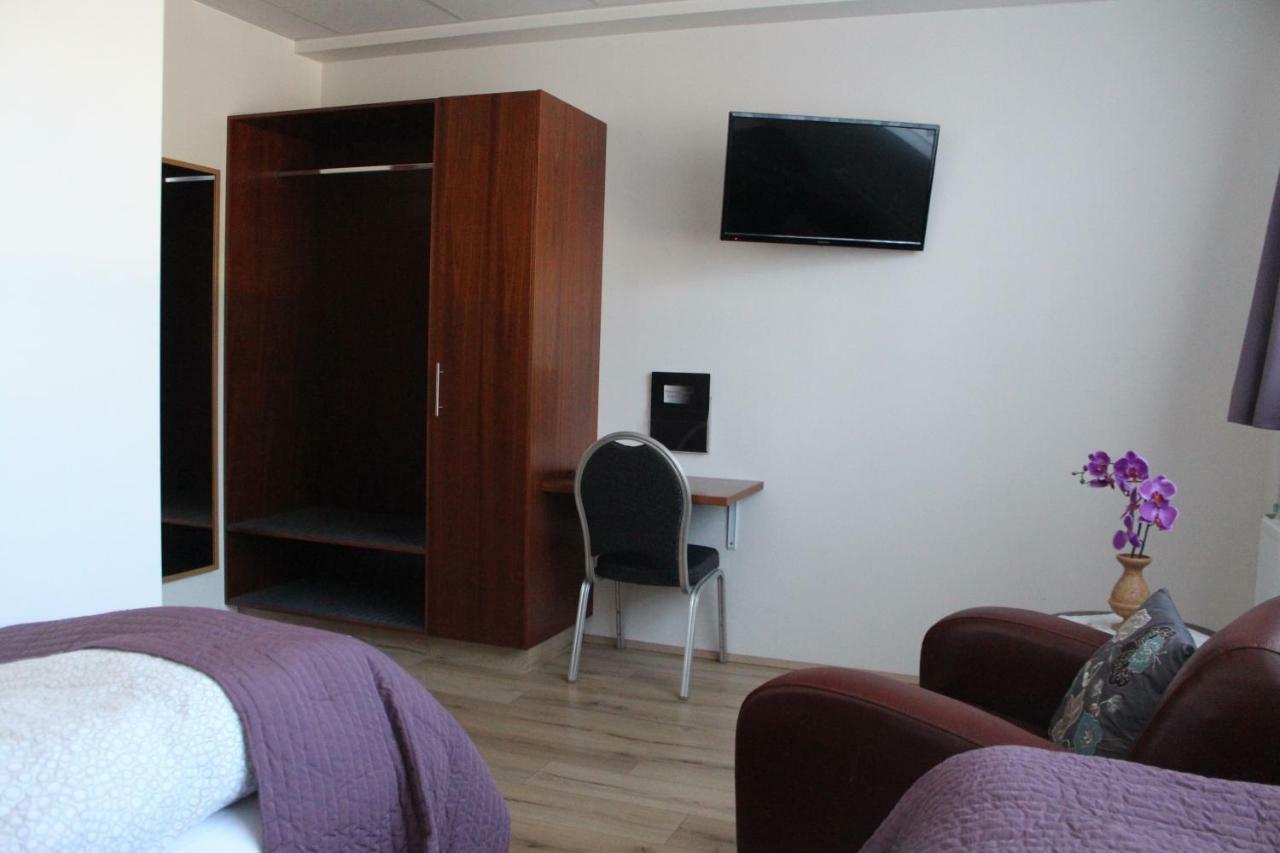 كيفلافيك Hotel Grasteinn - Airport Hotel المظهر الخارجي الصورة